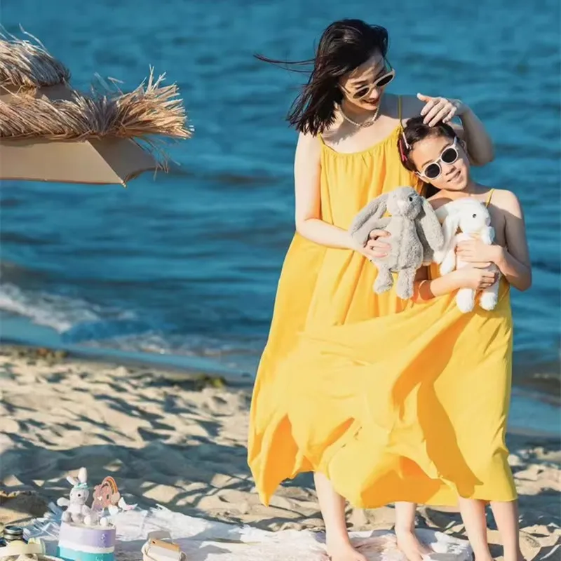Baby Yellow Clothing Women - 母娘お揃いビーチウェアワンピース ママとベビーガールズ イエロードレス 2025 夏休みルック レディース服
