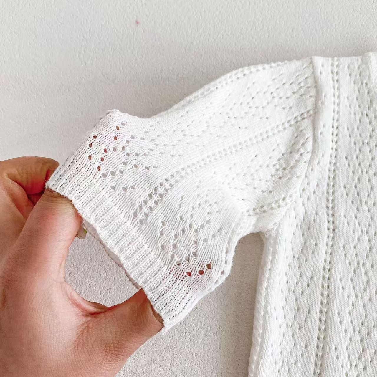 韓国風ベビー女の子用トップス - 甘くて通気性があり、柔らか - Knit Cardigan Infant のレビューと価格
