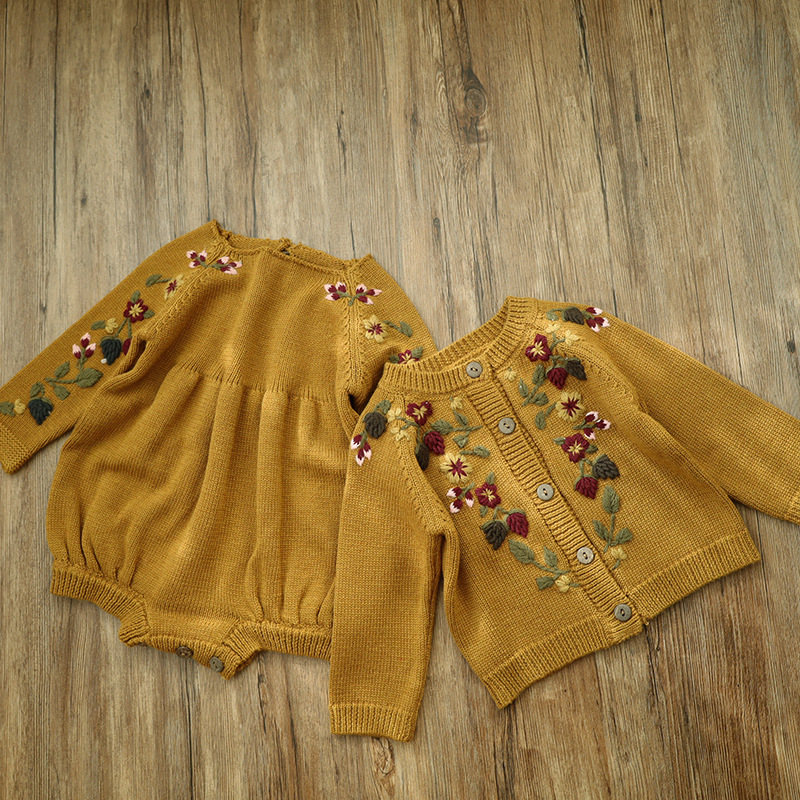 女の子のための刺繍されたブラックベリーカーディガン、新生児の - Knit Cardigan Infant のレビューと価格